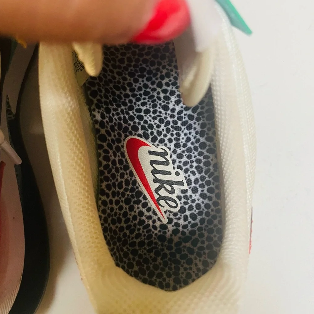 Nike Air Max Pre-Day SE Women's Sneakers - Size 7 - - Picture 15 of 16
